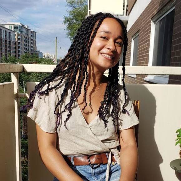 Meet your Posher, Claire - Picture 1 of 1